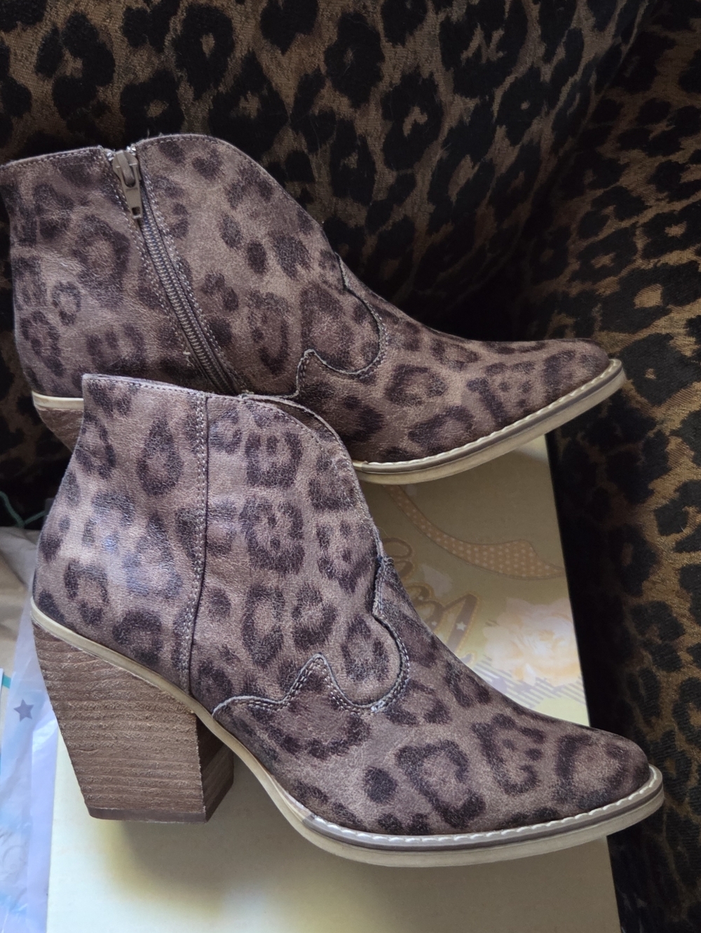 Leopard Print Women's Ankle Booties - Brown- Very G size 8